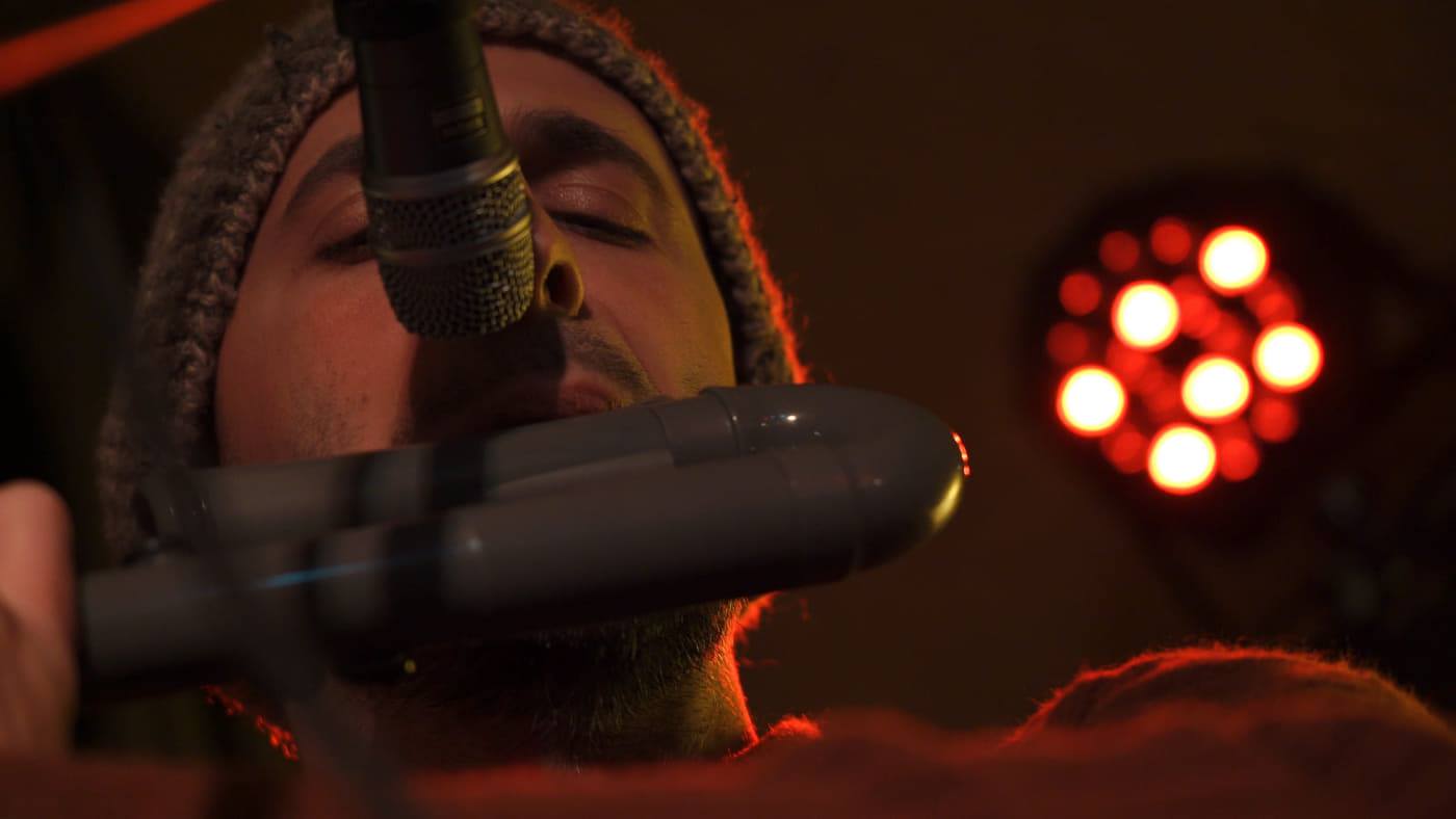 Fabio Mina e Aniki – The Shiv – la musica è un’arma grezza ma quando funziona penetra in profondità.