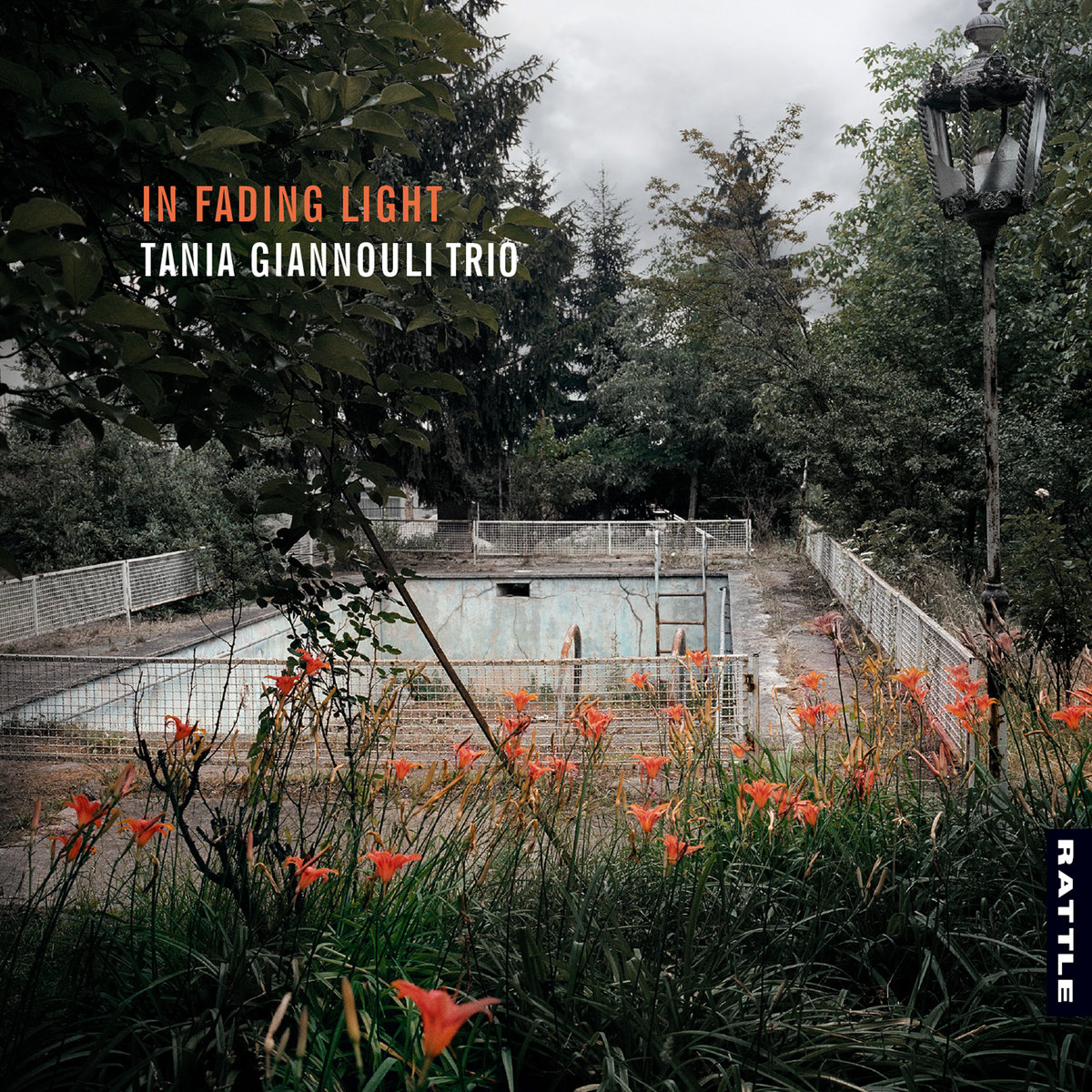 Tania Giannouli Trio – In Fading Light (Rattle Records, 2020)